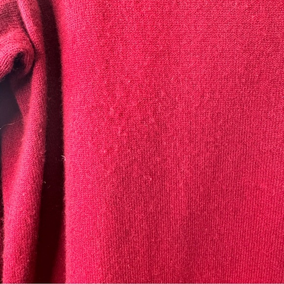 Joie Red Cashmere Wool Scoop Neck Asymmetrical Hem Size Small - Picture 6 of 11